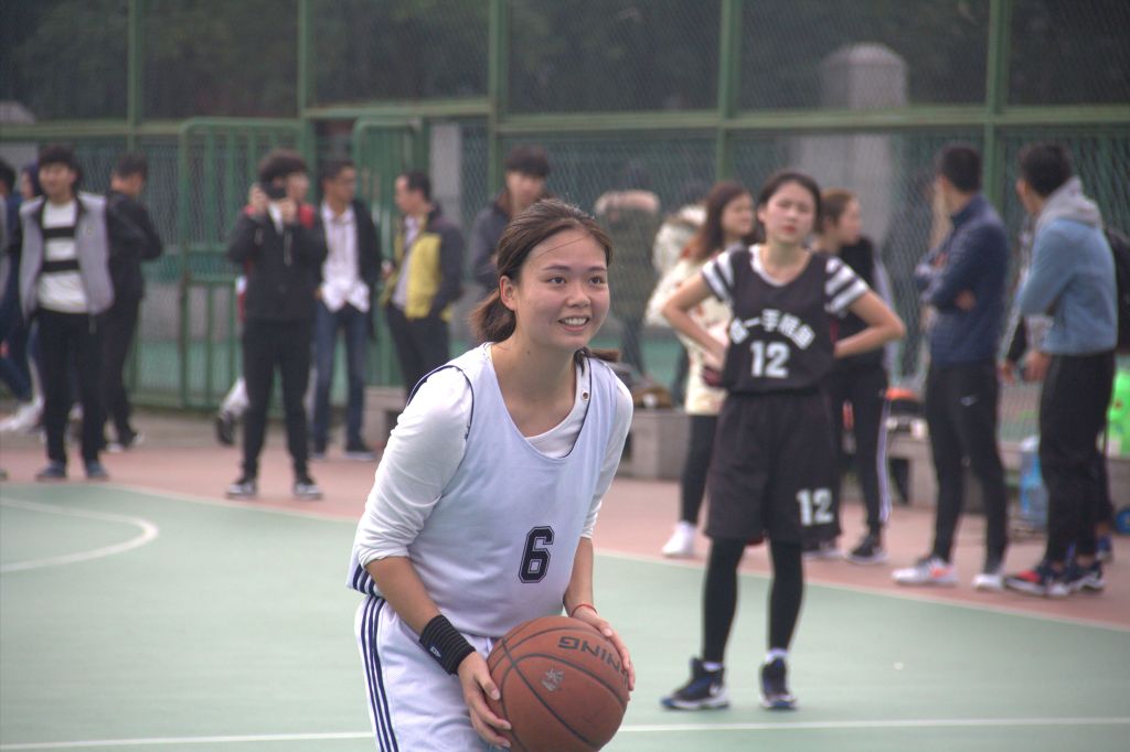 青春是活力四射的